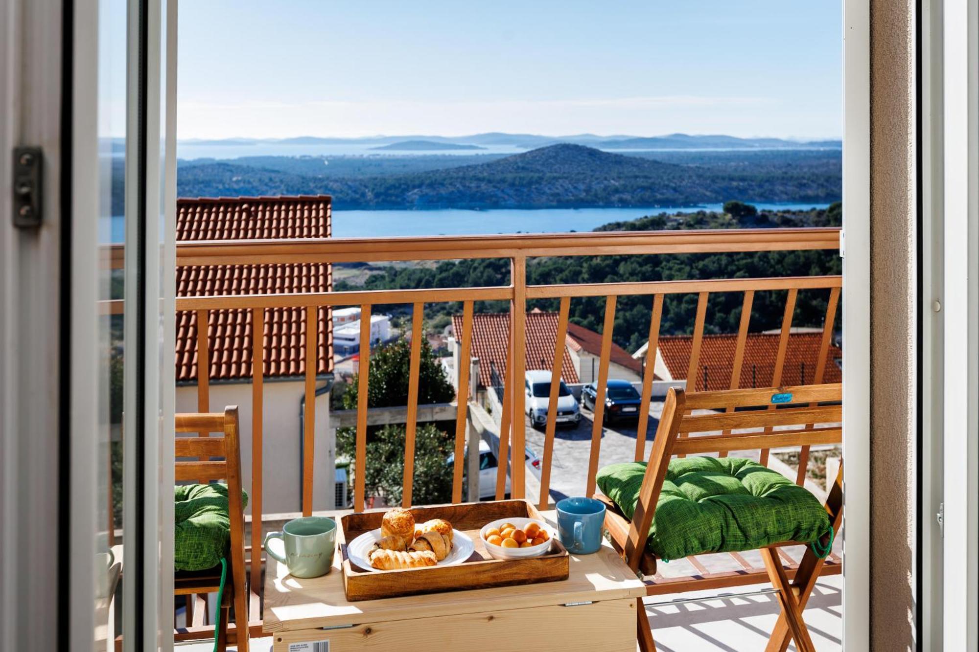 Summer Breeze Apartment - Quiet Place With A Spectacular View And A Garden Šibenik Exteriér fotografie
